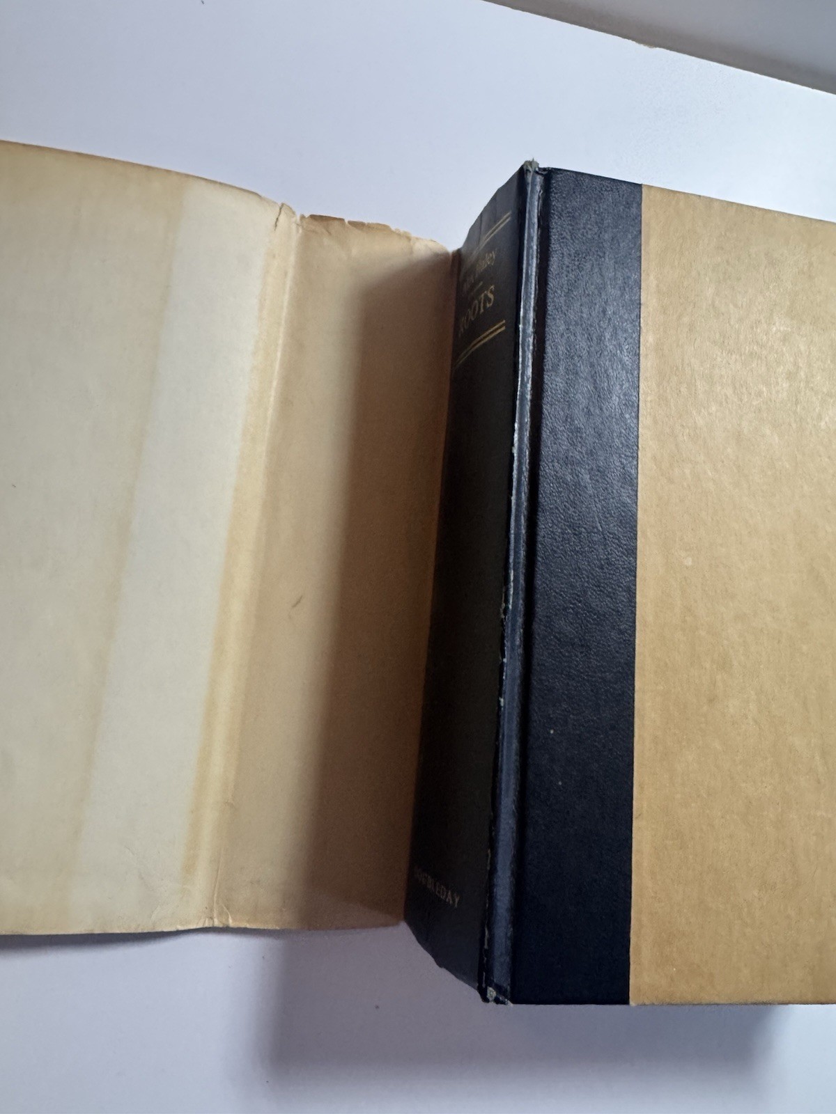 Roots Alex Haley 1976 HCDJ Early Edition Doubleday Classic Historical -Free Ship
