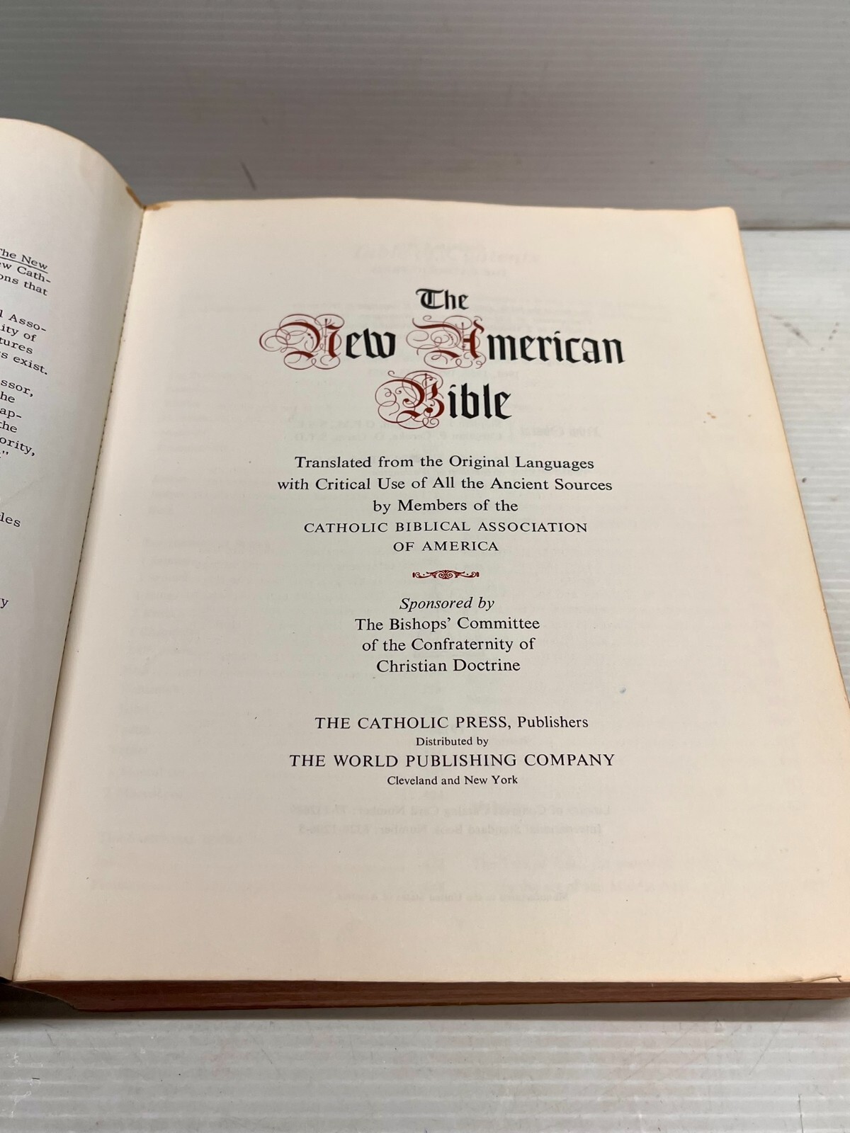 Holy Bible New American Bible NAB Catholic Press World Softcover First Ed 1971