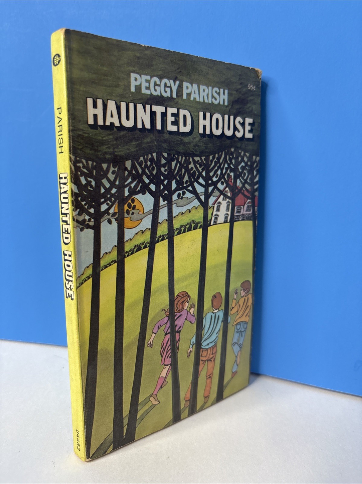 Haunted House by Peggy Parish – 1973 First Collier Books Edition Paperback