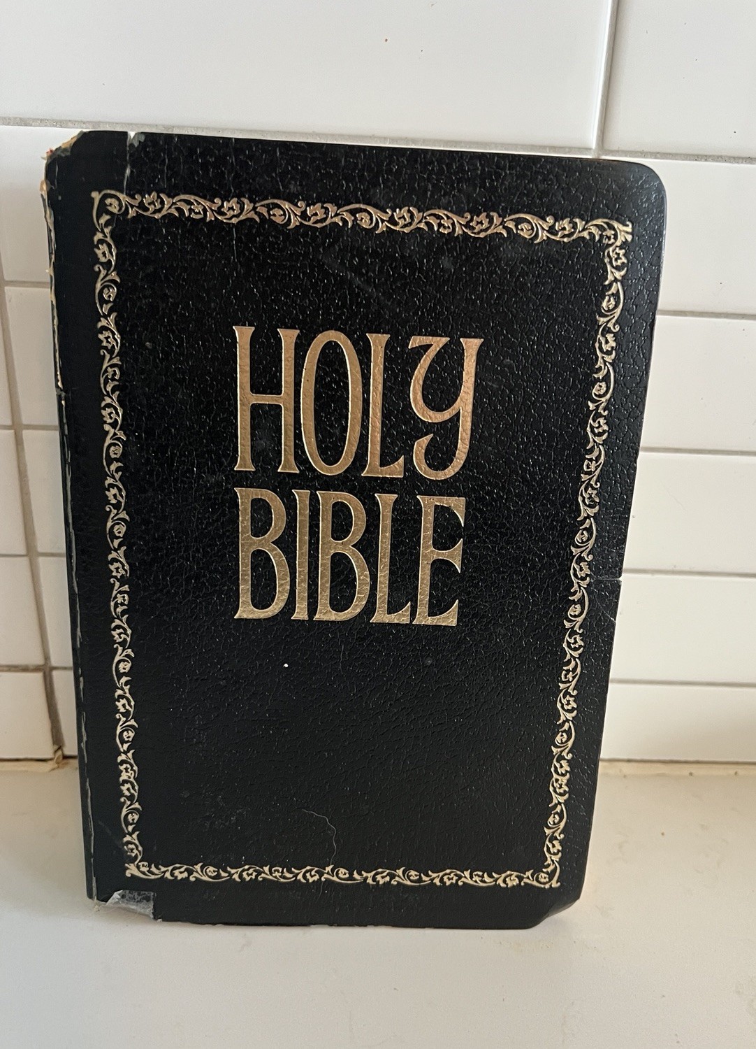 Holy Bible KJV 1973 Giant Print Red Letter Edition Thomas Nelson 581