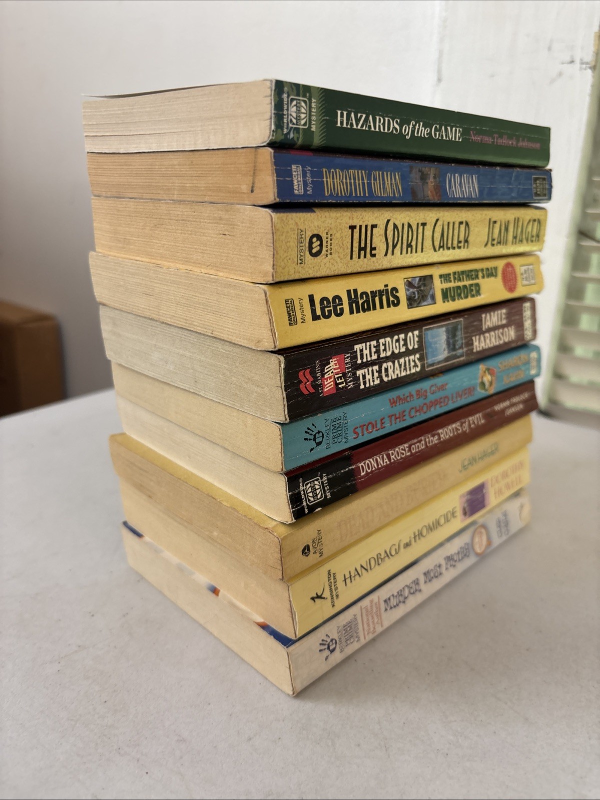 Lot of 10 – Cozy Mysteries – Mixed Authors – FREE SHIPPING