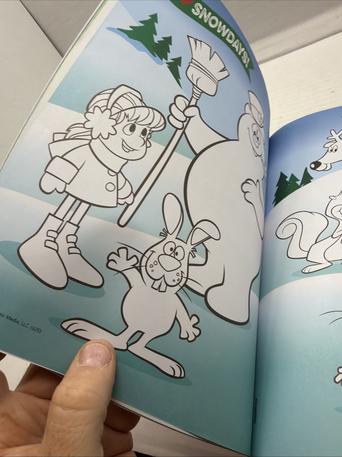 Frosty the Snowman Stickertivity book: Snow Much Fun! Activity Book & Stickers