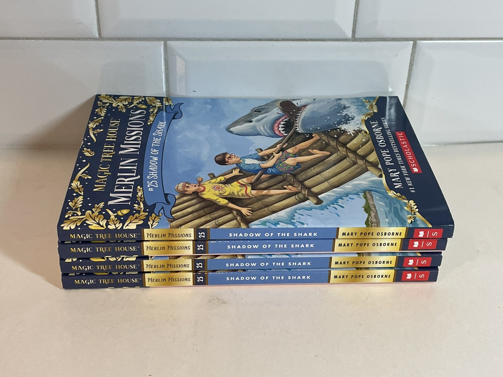 Lot 4 Shadow of the Shark Magic Tree House Merlin Mission Class Set Guided Read