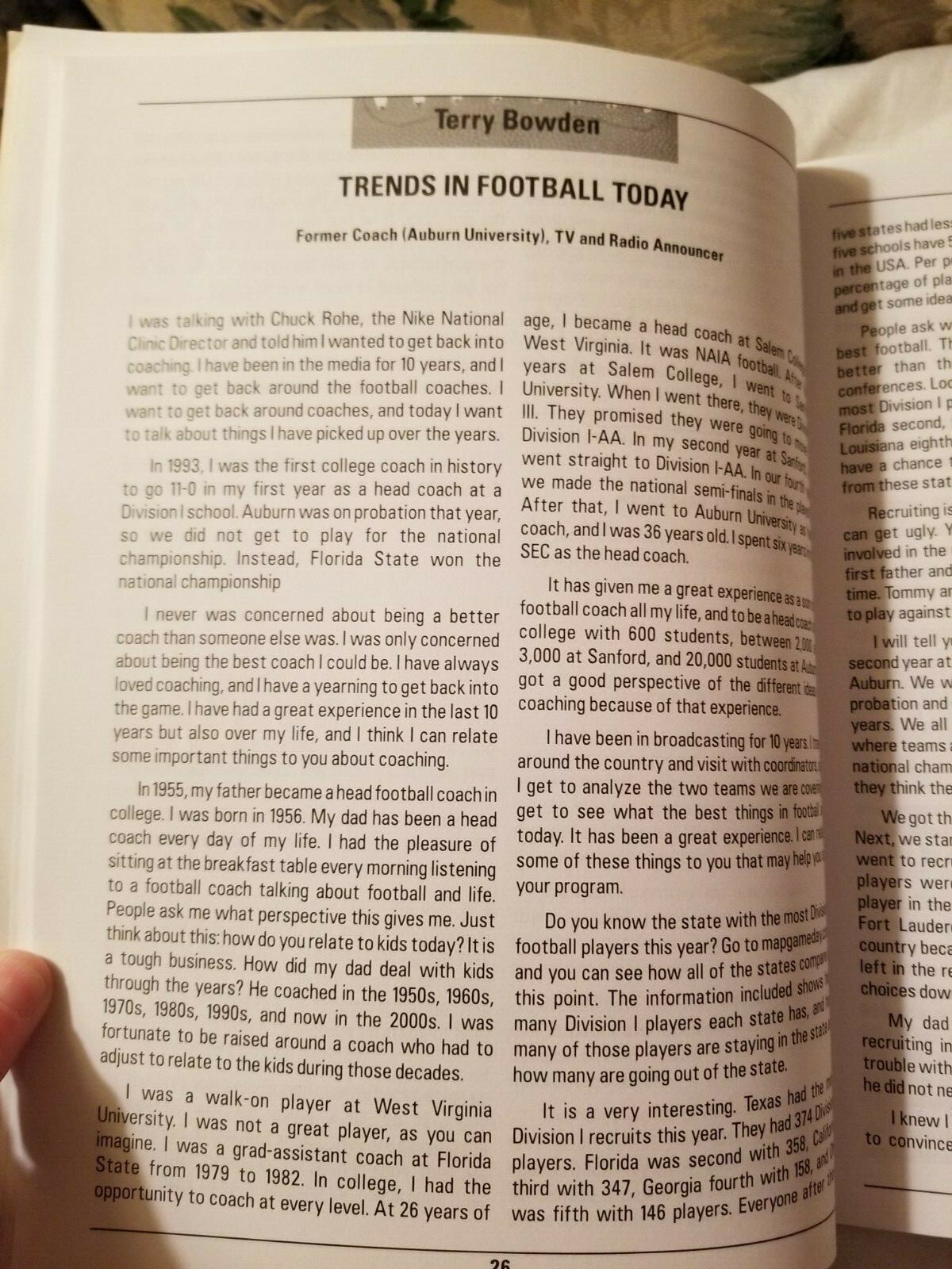 2008 Coach of the Year Clinics Football Manual (2008) Earl Browning