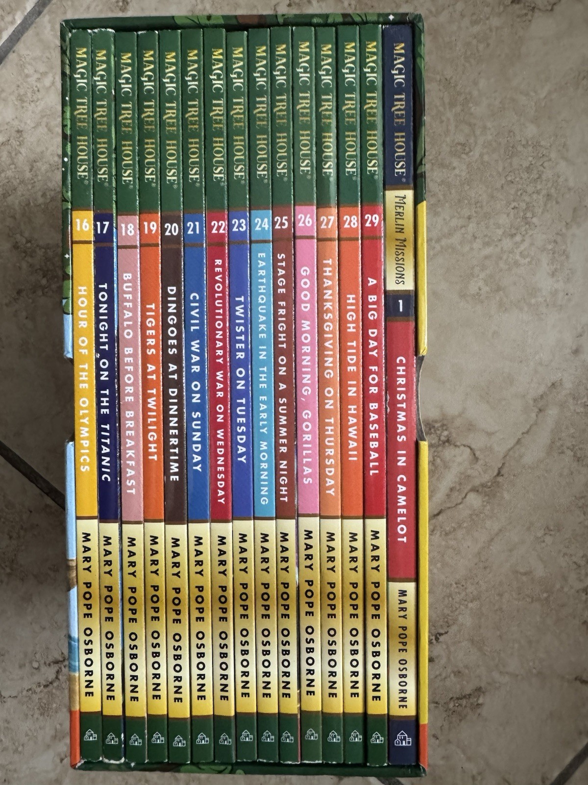 Magic Tree House Library Collection Box Set: Books 16 – 29 + Merlin Missions #1
