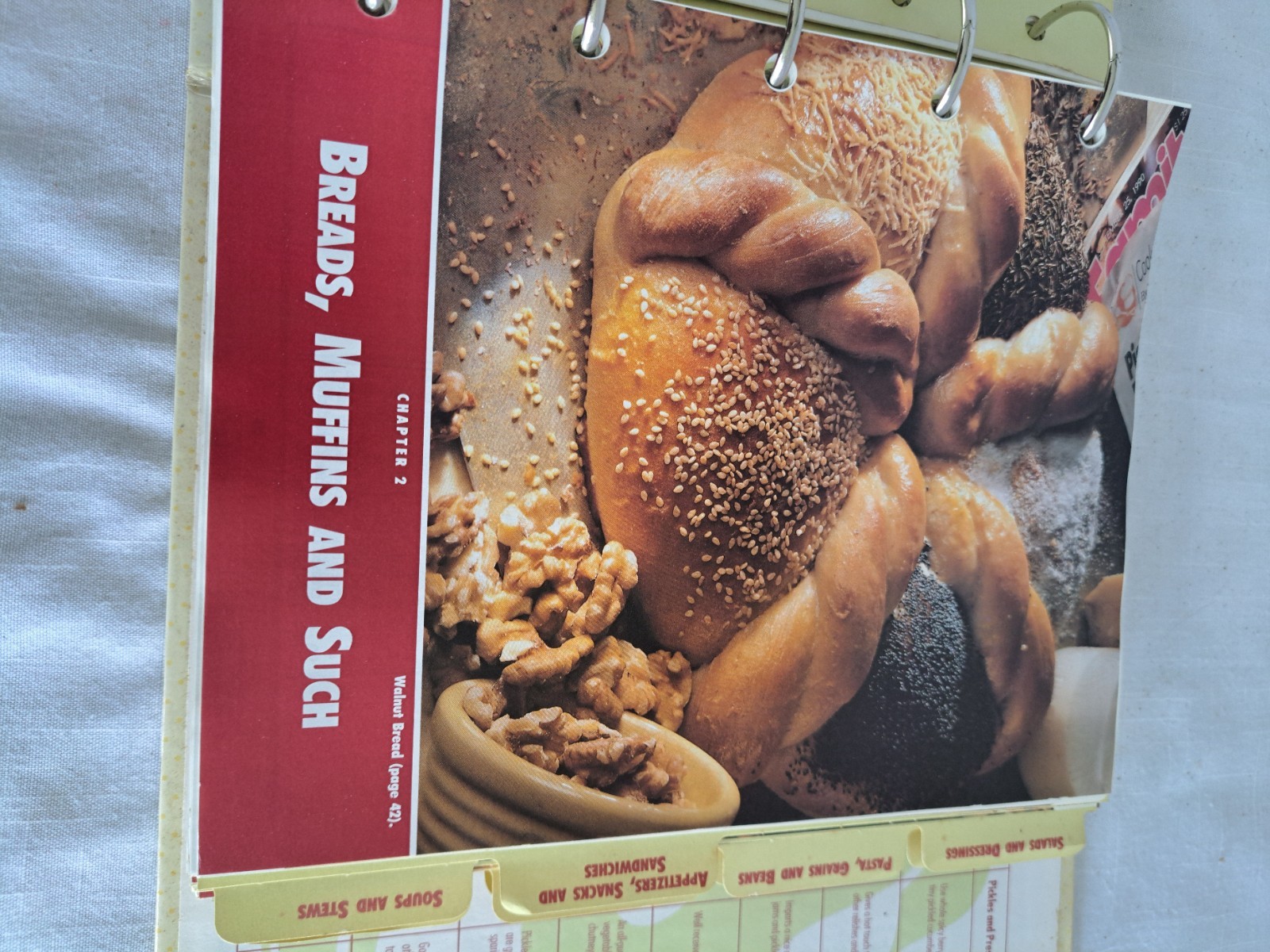 THE FAMILY CIRCLE COOKBOOK “New Tastes for New Times” 1992 645 pages WONDERFUL!