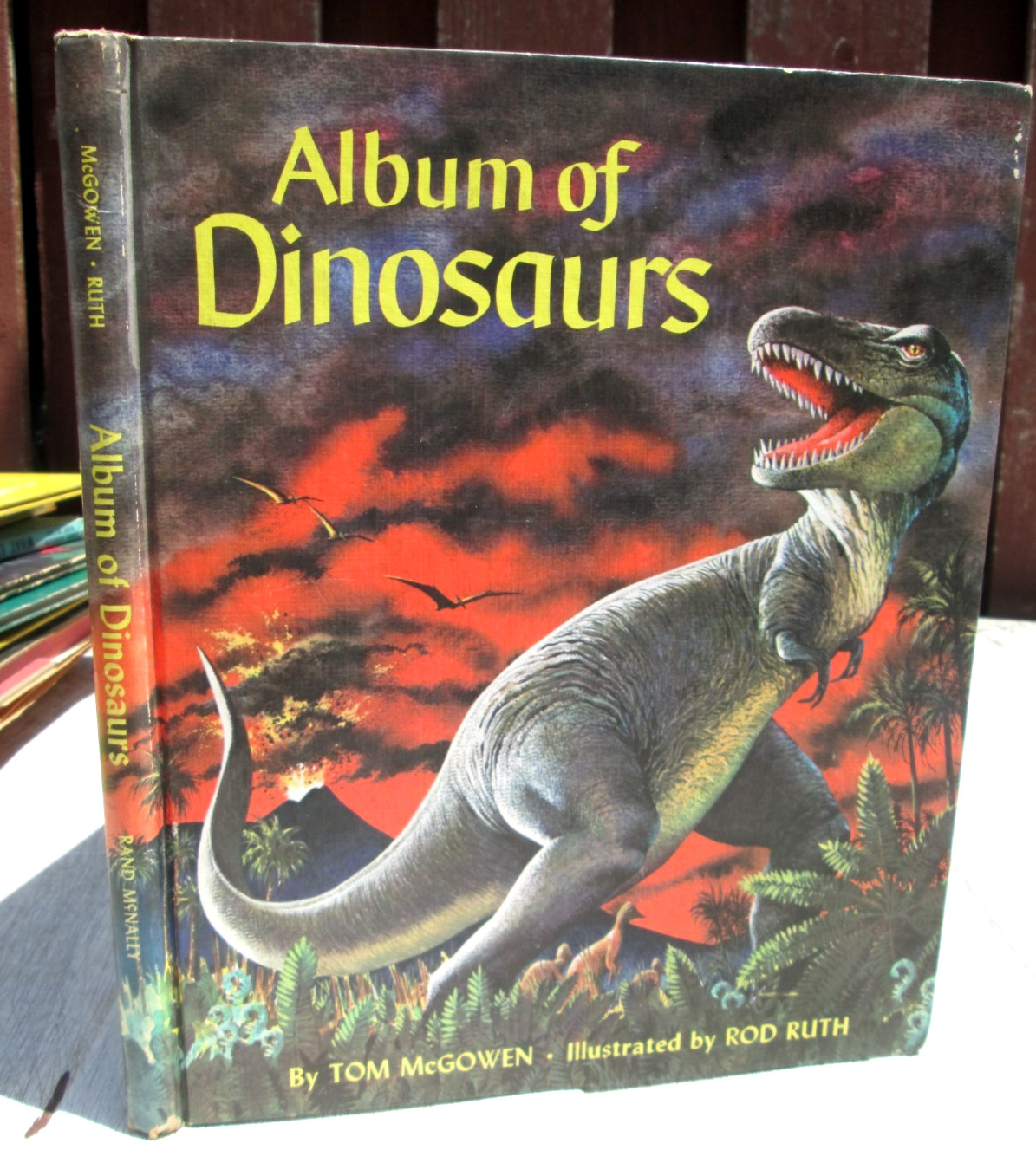 Album of Dinosaurs by Tom McGowen Rand McNally 1st Edition 4th Print. 1975 HC