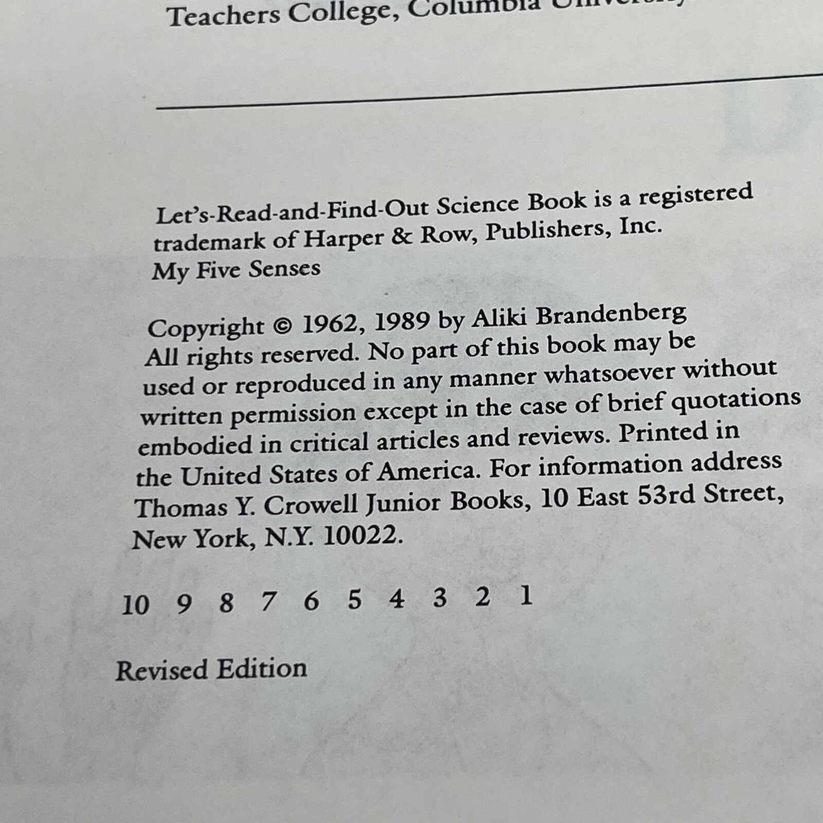 My Five Senses Let’s-Read-And-Find-Out Science Aliki HC 1989 Book Club Edition