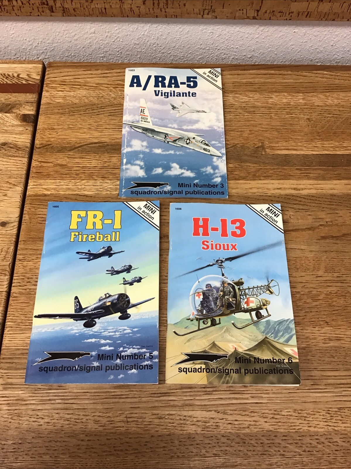 Squadron / Signal Publucations MINI IN ACTION #3,4,6 H-13 FR-1 A/RA-5 OO7e