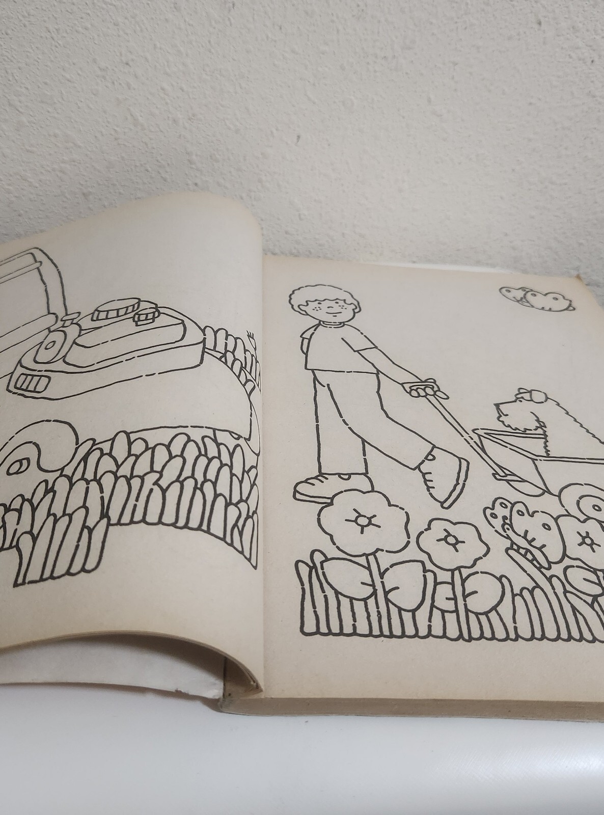1988 “All Kinds of Things” Giant Coloring Book by Golden Books •86 Good Pages 6-