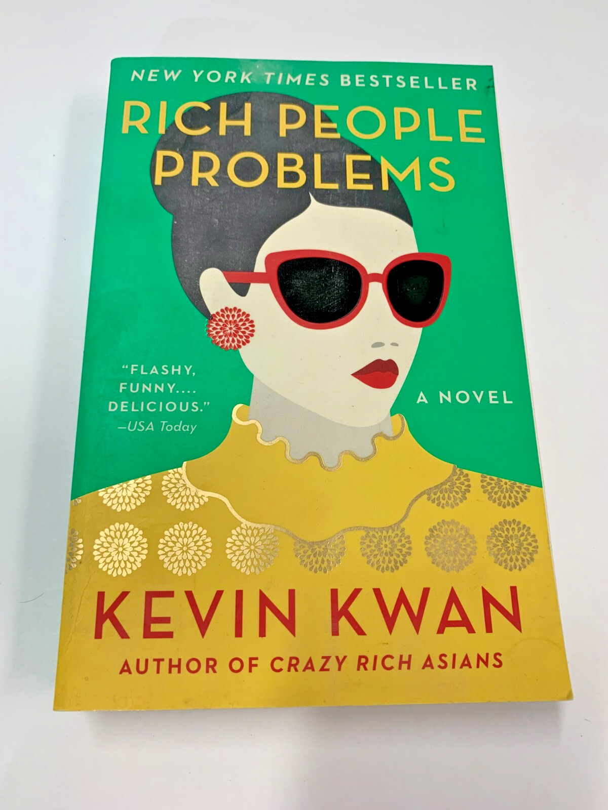Crazy Rich Asians Trilogy Ser.: Rich People Problems by Kevin Kwan (2018, Trade