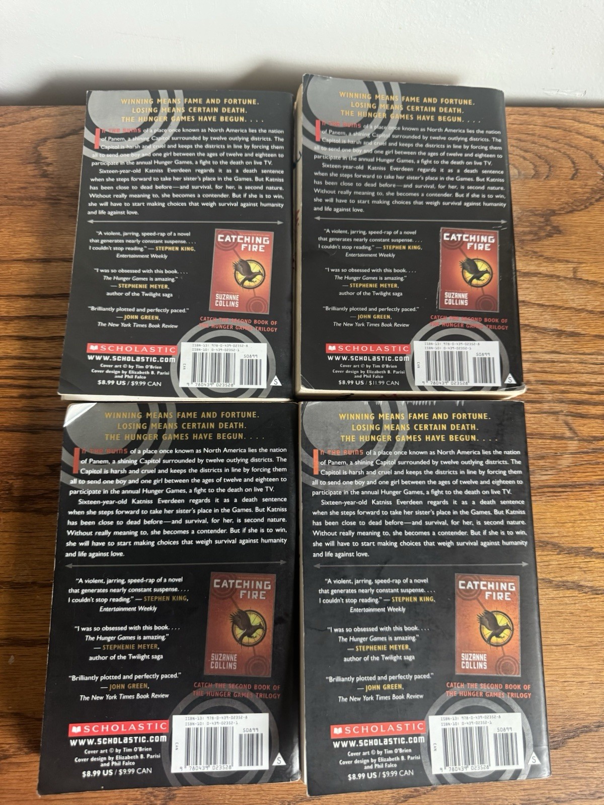 Lot of 4 The Hunger Games Class Set Suzanne Collins Paperback Books Class Set