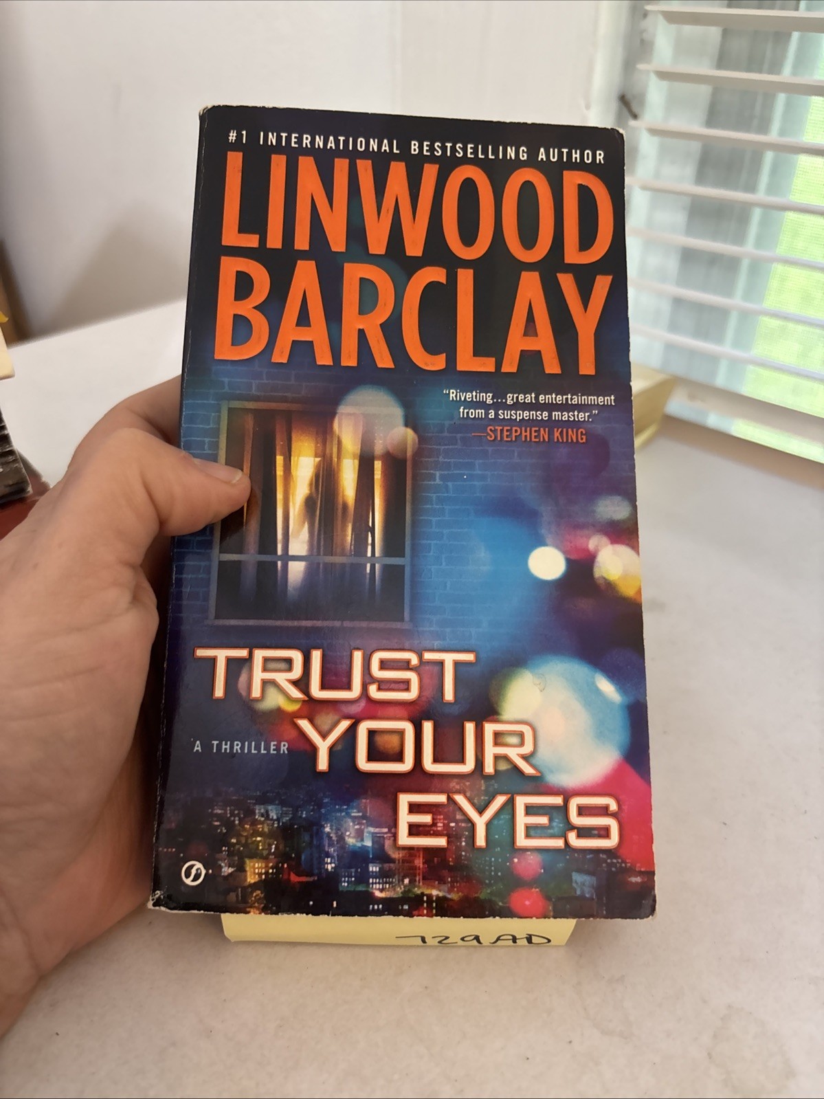 Lot of 10 – Mystery and Thrillers – Mixed Authors – FREE SHIPPING