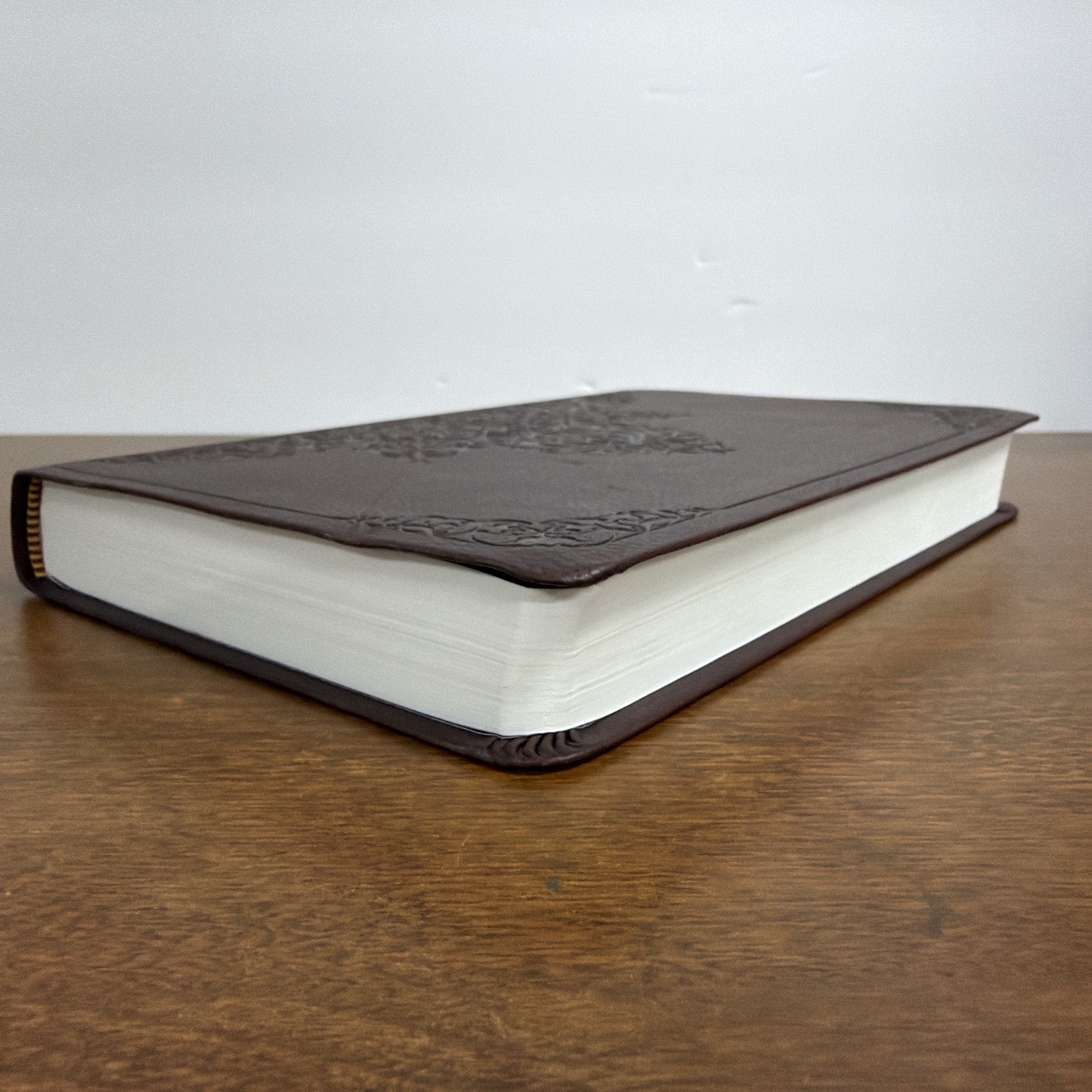 ESV Premium Gift Bible (TruTone, Chestnut, Filigree Design)