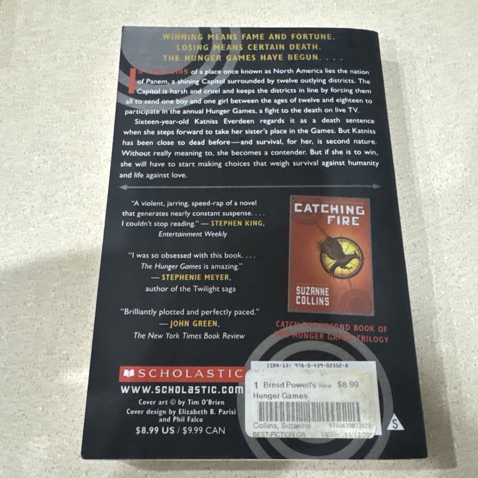 THE HUNGER GAMES (trilogy book 1) paperback by Suzanne Collins
