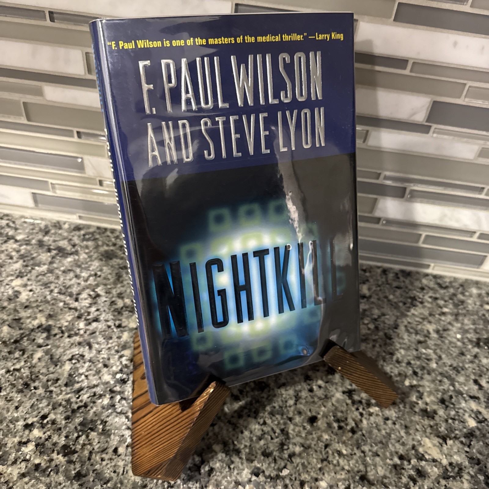 Nightkill – F. Paul Wilson & Steve Lyon – First Edition HCDJ Medical Thriller