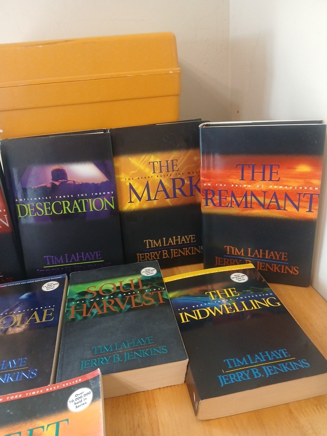 TIM LAHAYE & JERRY B JENKINS LEFT BEHIND SERIES LOT OF 10HARD COVER &Soft BOOKS