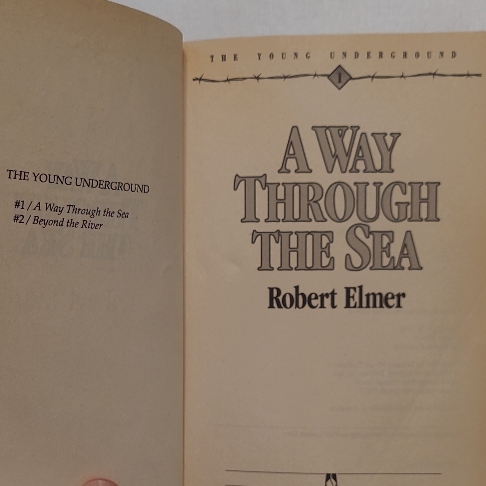 The Young Underground A Way Through the Sea PB Robert Elmer World War II