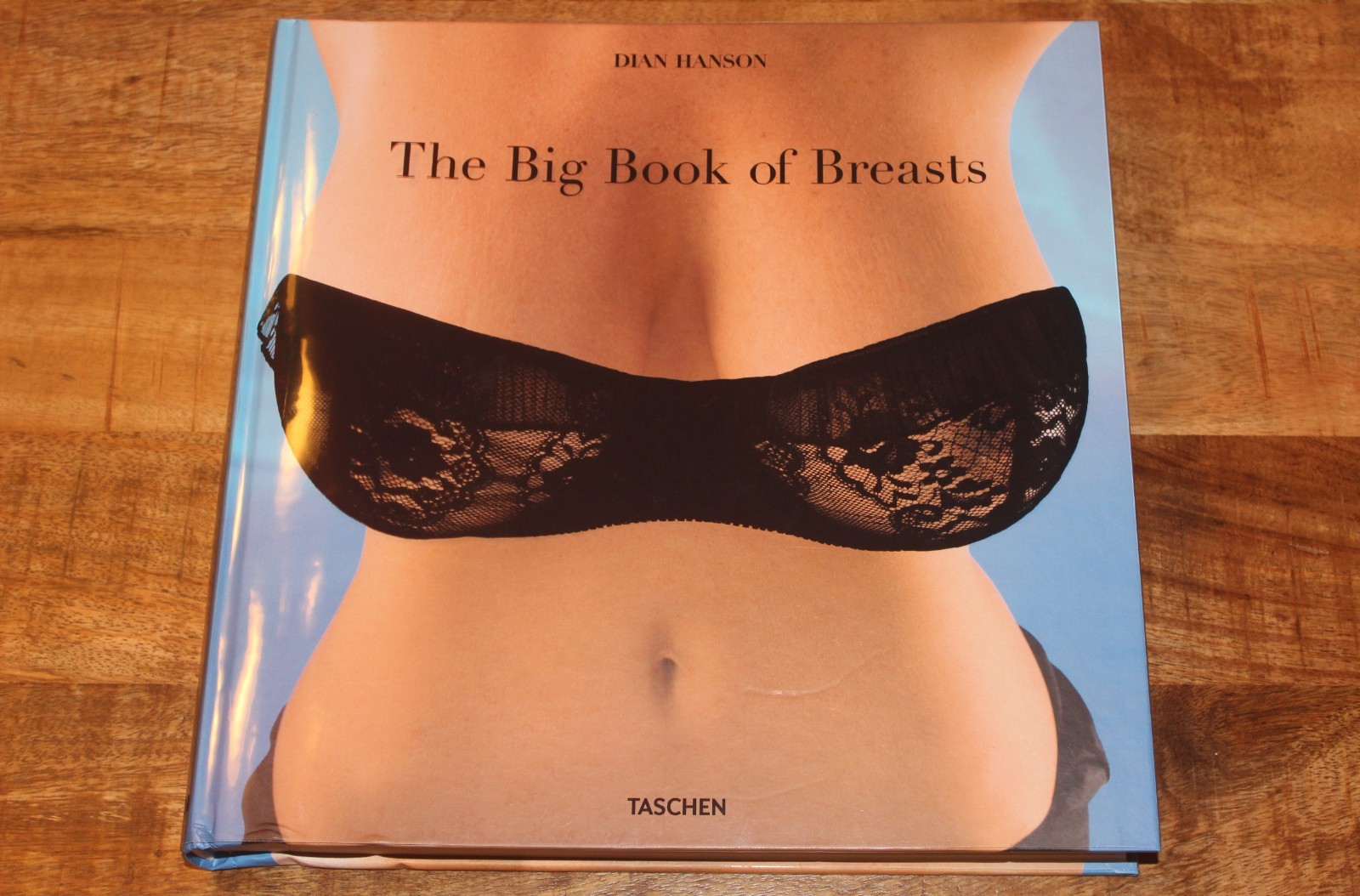 The Big Book of Breasts by Dian Hanson (Hardcover, 2022)