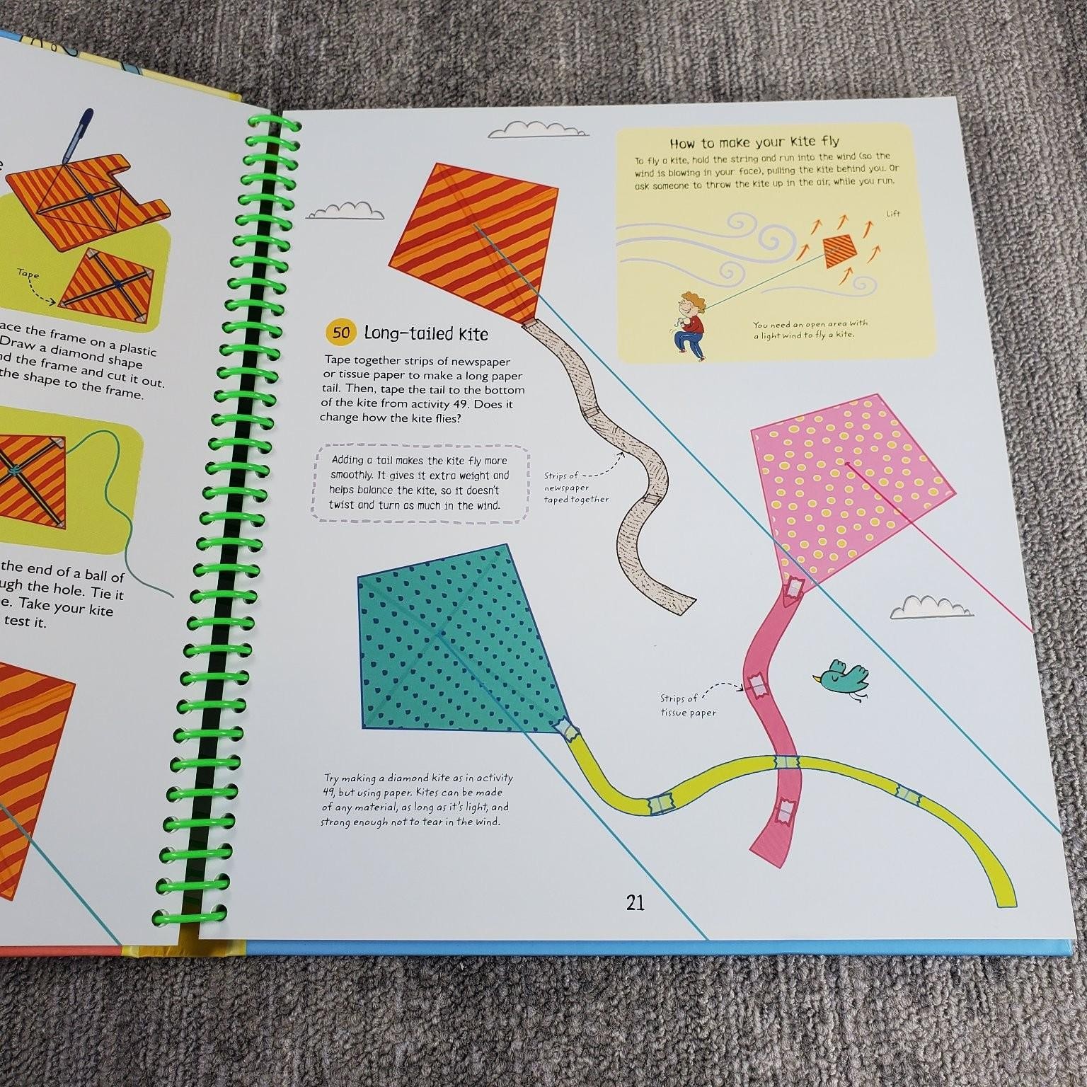 365 Science Activities Lacey Gillespie Bowman 2018 Illustrated Usborne