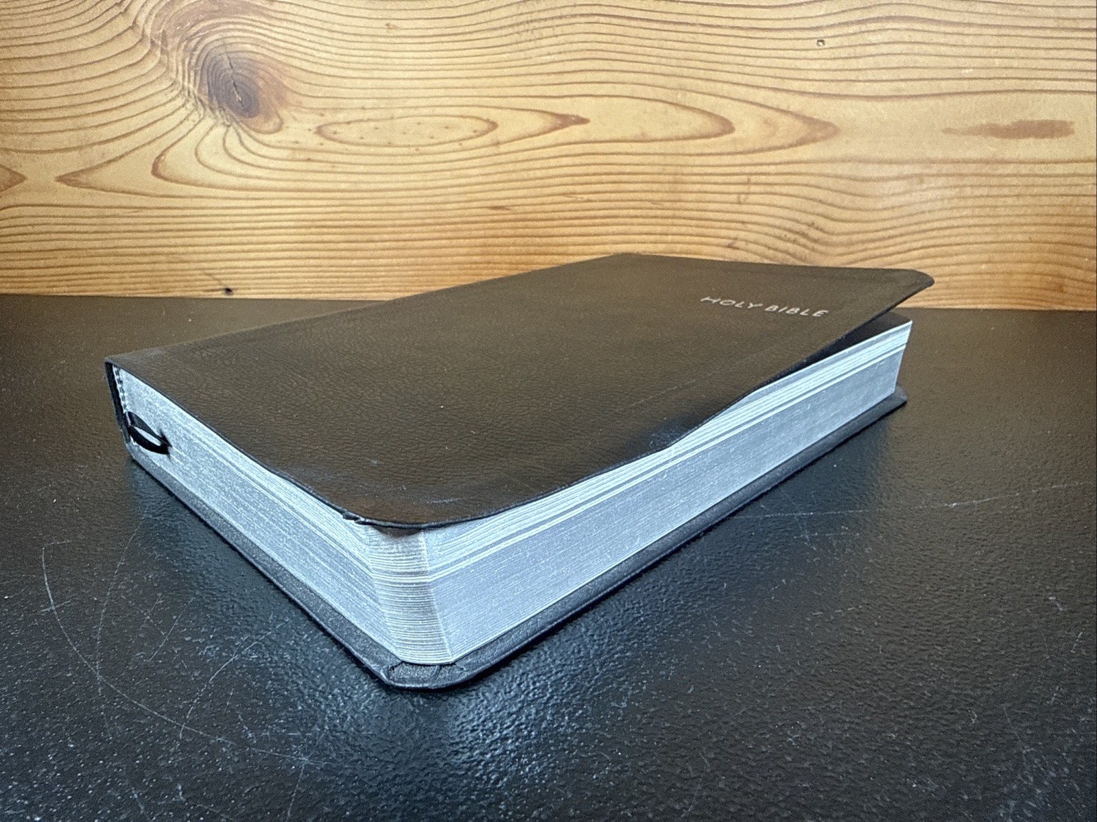 CEB Common English Thinline Bible with Apocrypha (2011 DecoTone Black)