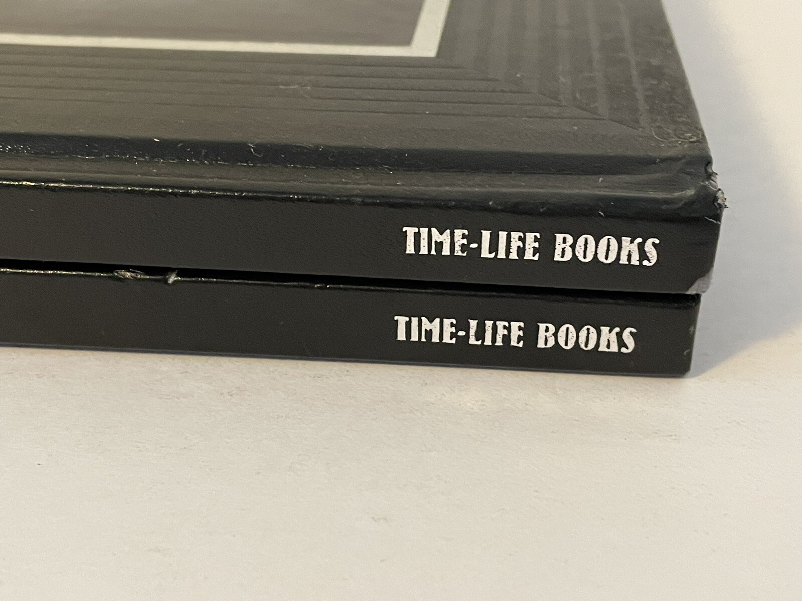 Mysteries of the Unknown : The UFO Phenomenon + Mysterious Creatures Time Books