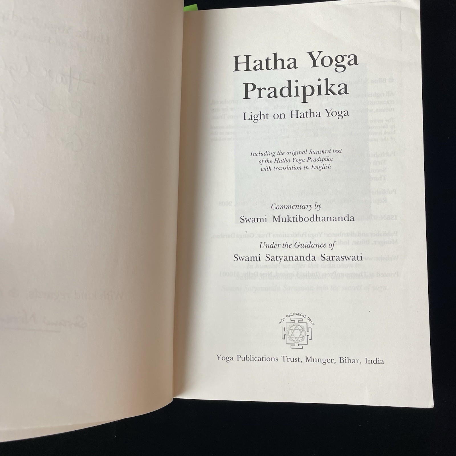 SIGNED Hatha Yoga Pradipika Swami Muktibodhananda Bihar School of Yoga India PB