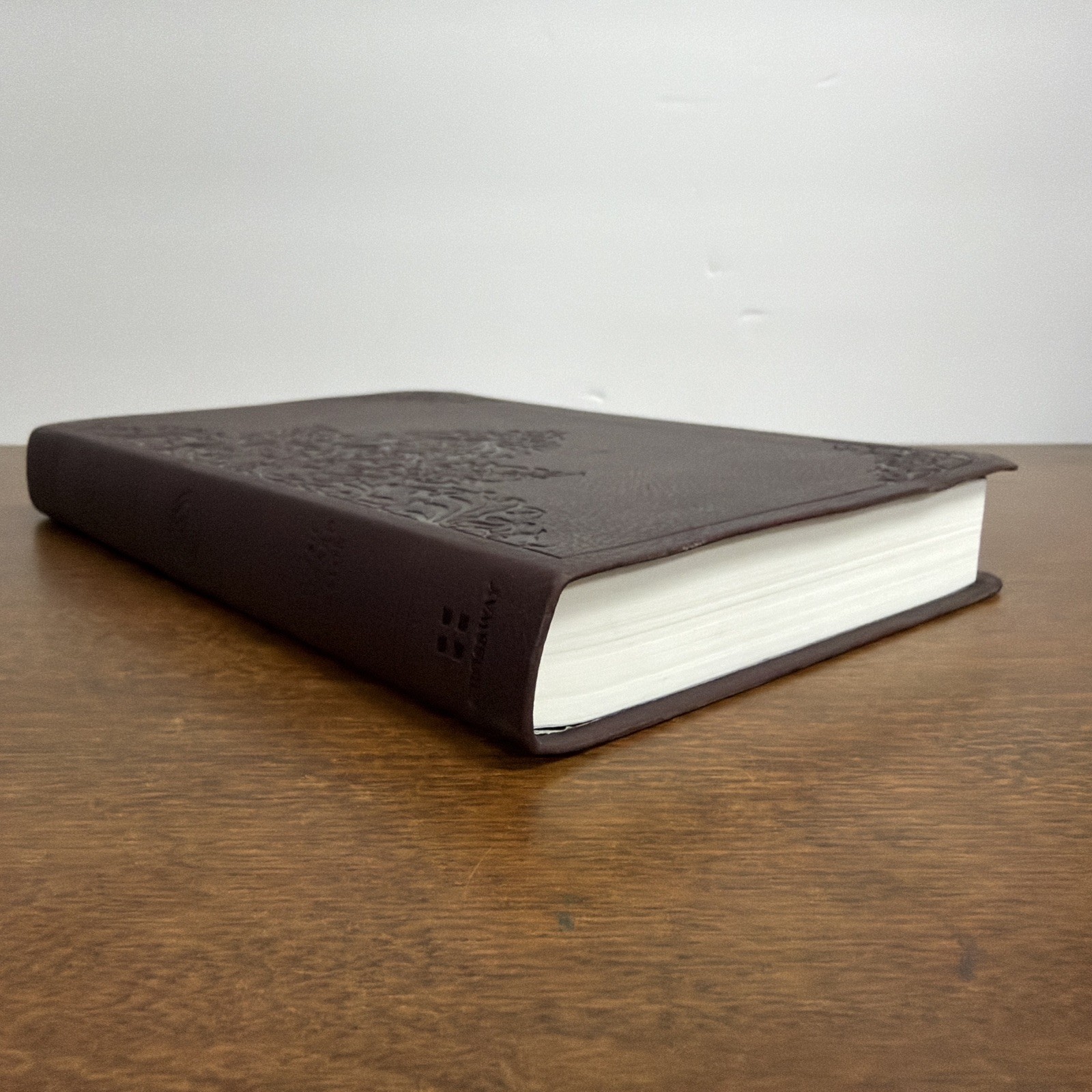 ESV Premium Gift Bible (TruTone, Chestnut, Filigree Design)