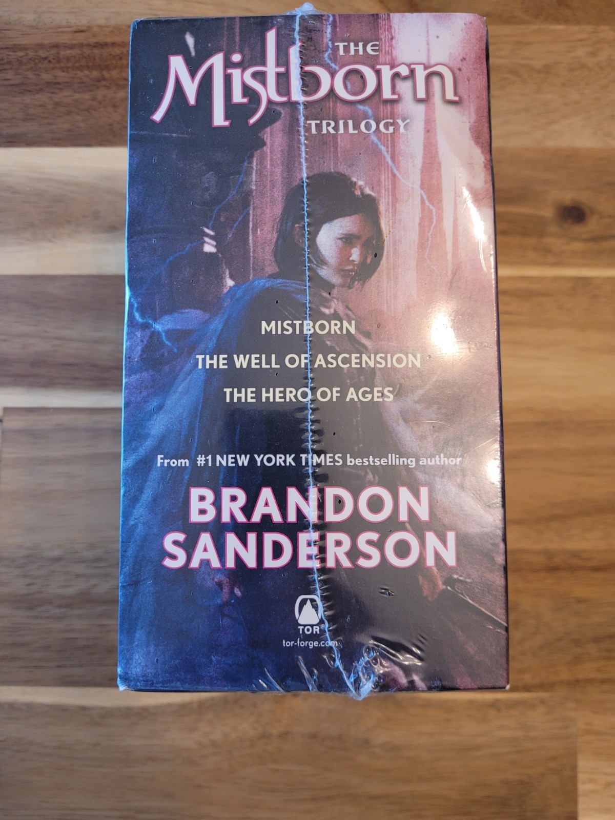 Brandon Sanderson: The Mistborn Trilogy Box Set. New In Package.