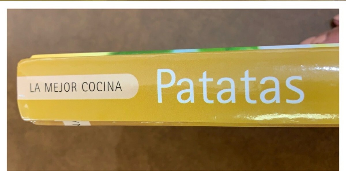 La mejor cocina PATATAS.Spanish book 254 pages.