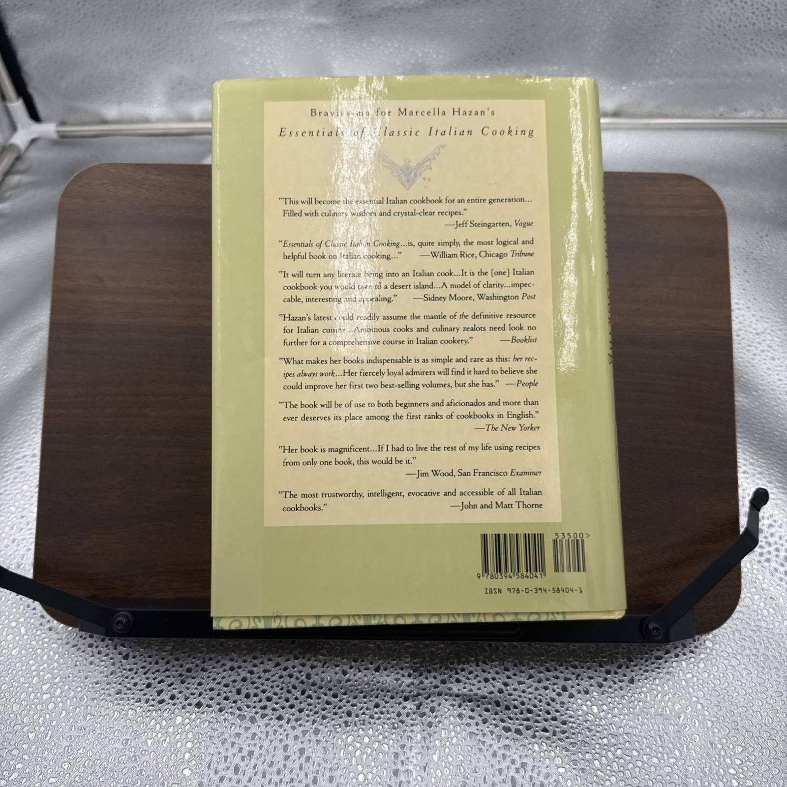 Essentials of Classic Italian Cooking : A Cookbook by Marcella Hazan (1992,…