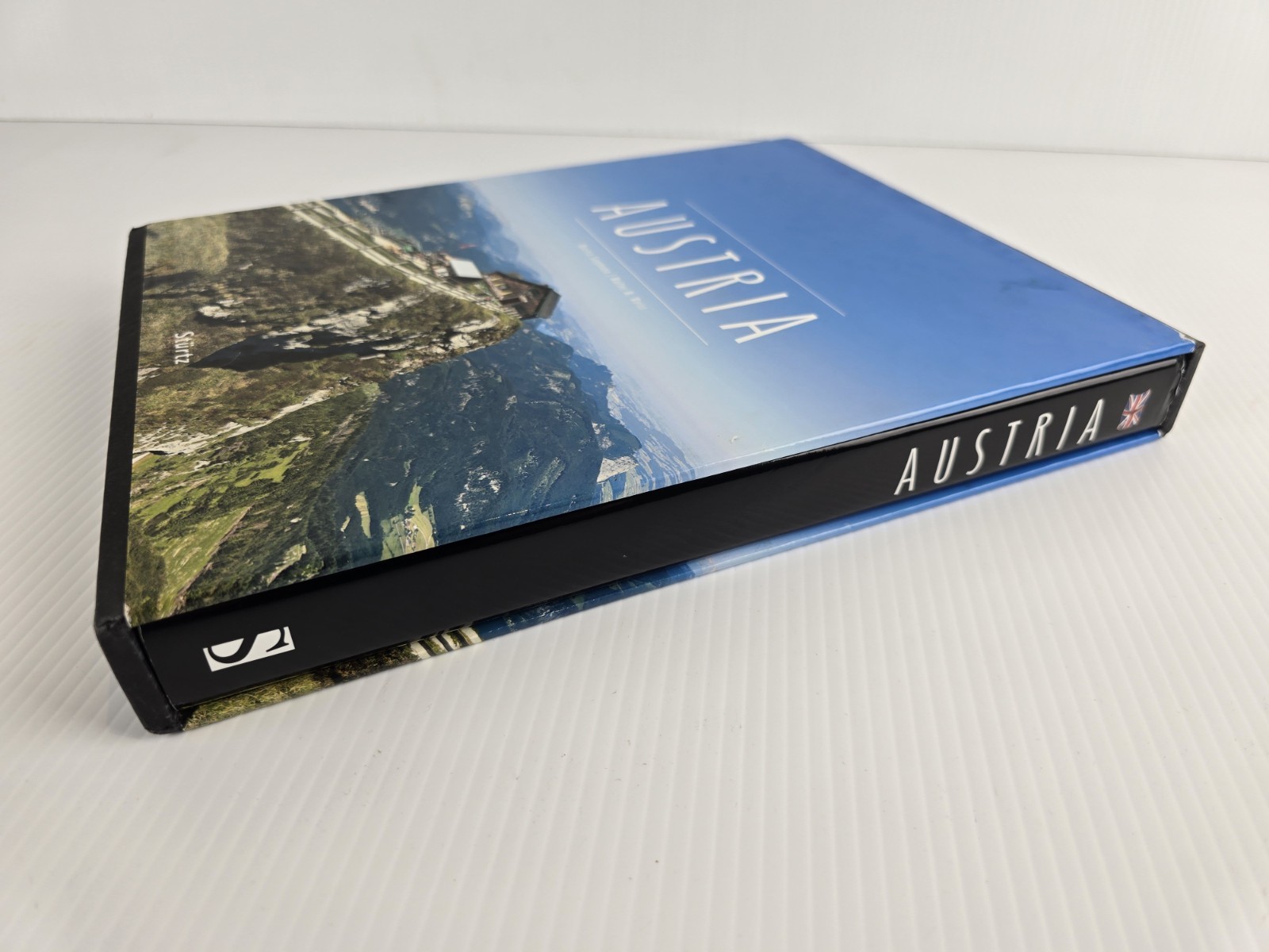 Travel AUSTRIA By Walter M. Weiss & Martin Siepmann Hardcover Stürtz Hardcover
