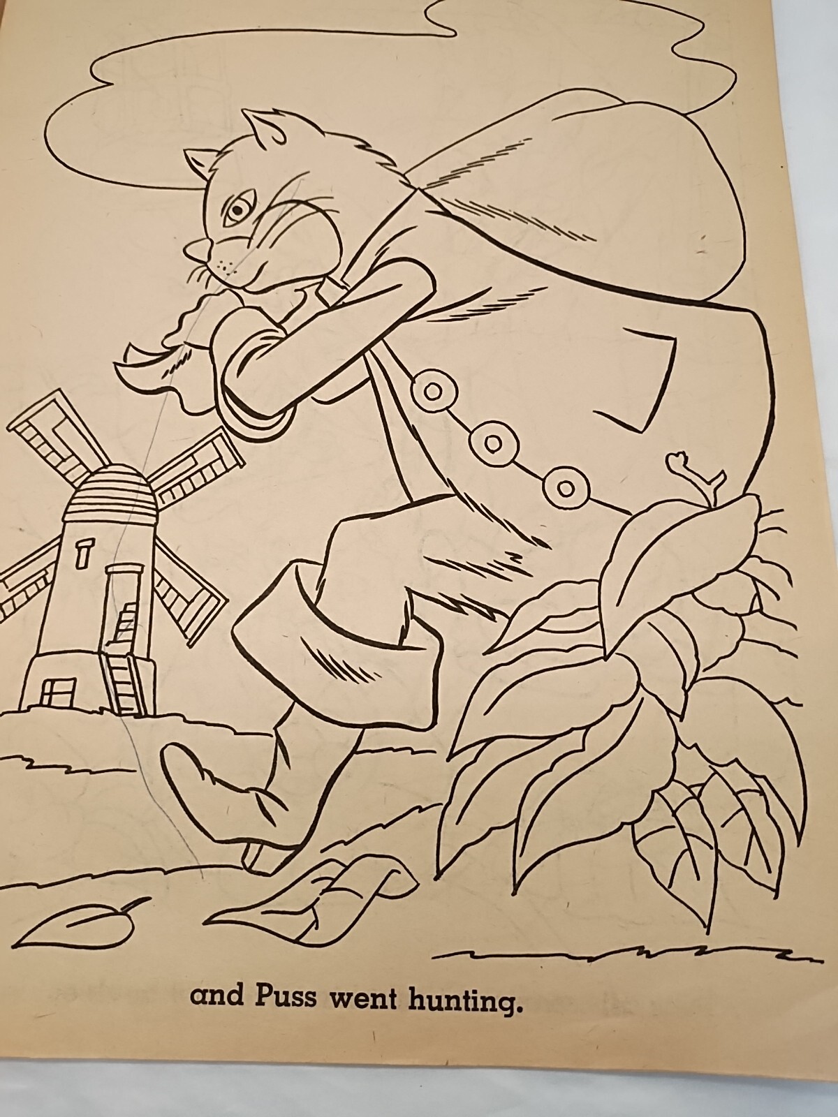 *16 Pages Used*1970s Puss In Boots Giant Coloring Book