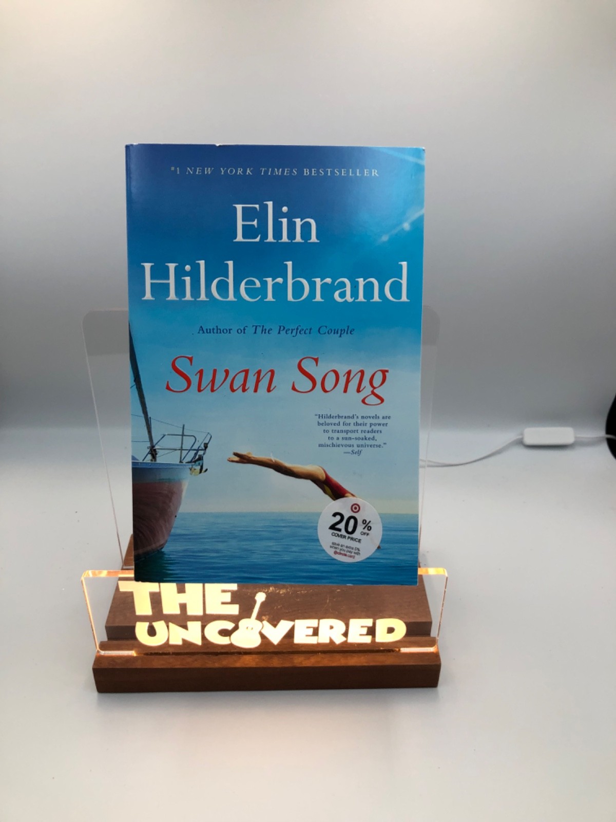 Swan Song – Softcover By Hilderbrand, Elin – BRAND NEW