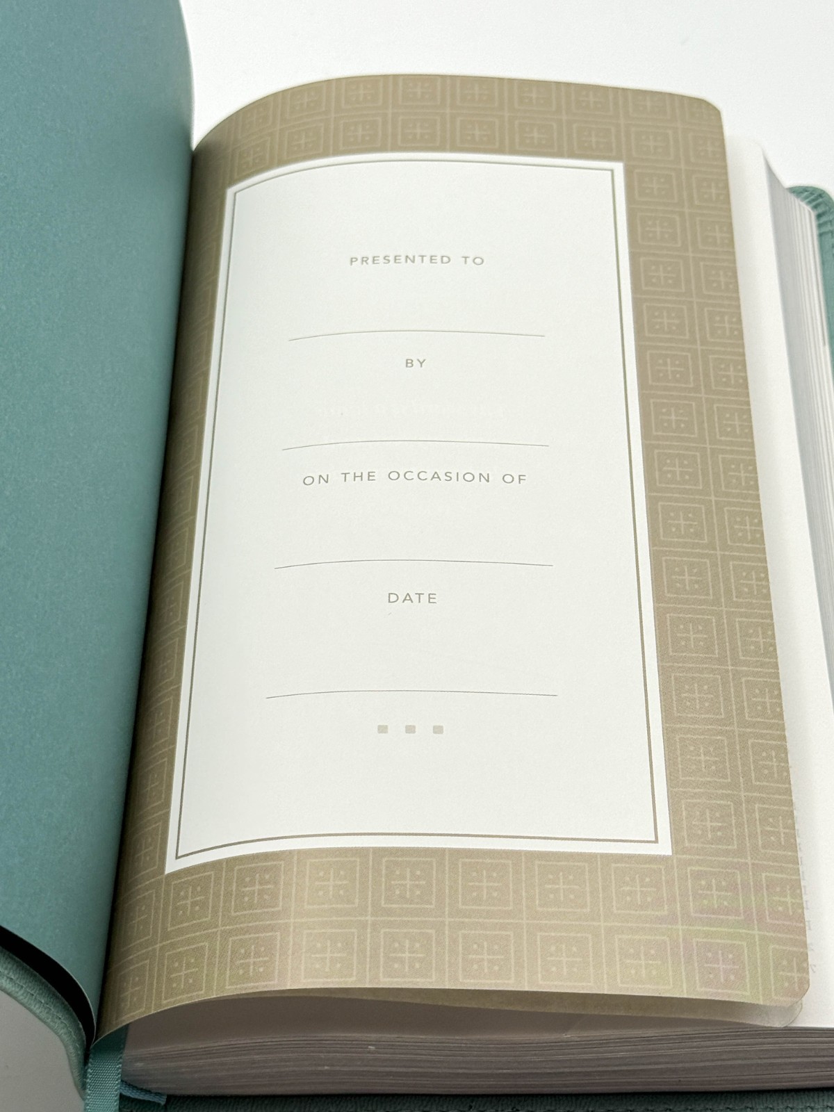 KJV Thinline Reference Bible, Filament LeatherLike, Floral Leaf Teal by Tyndale