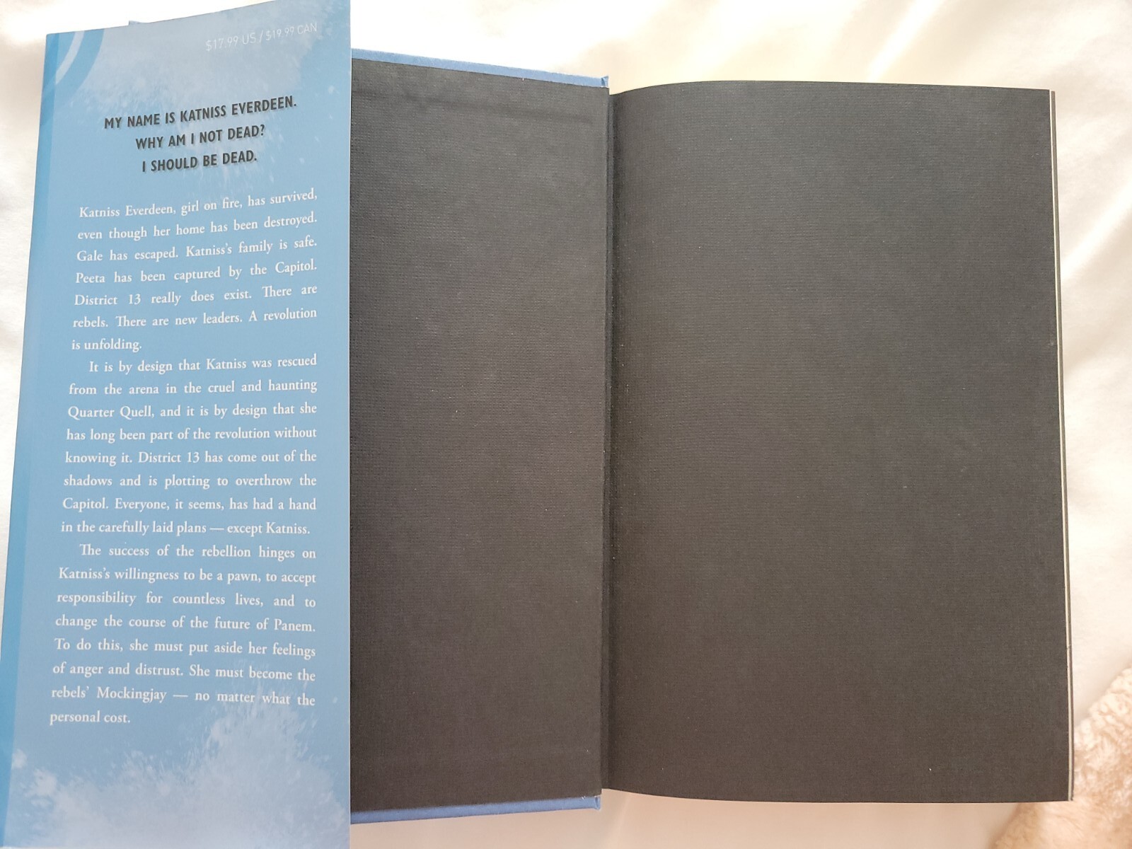 Mockingjay Hardcover Book By Suzanne Collins-Final Book of The Hunger Games