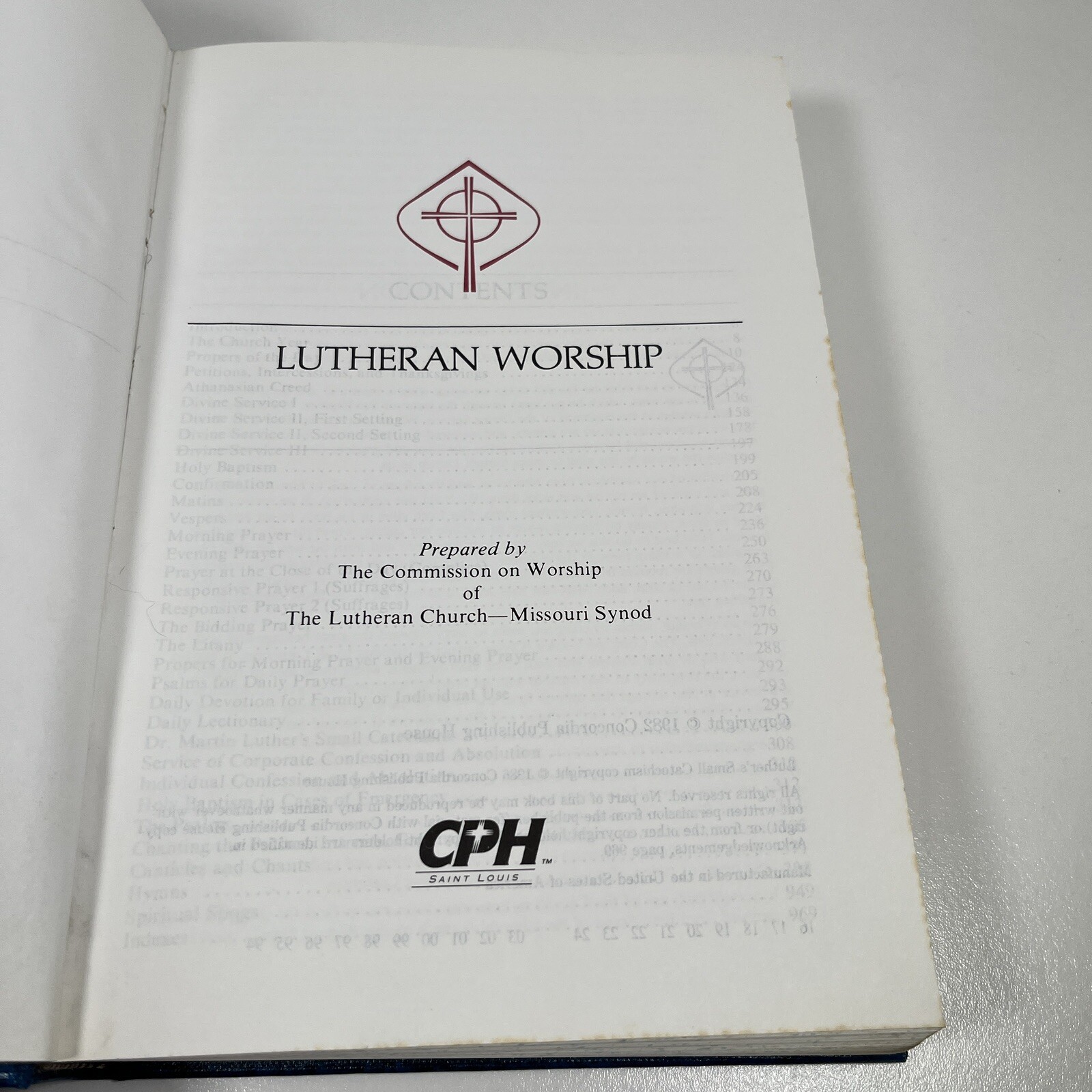 Lutheran Worship 1986 Concordia Publishing House *Back 3-4 Pages Water Damage