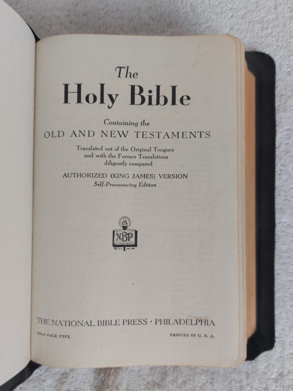 Vintage National Bible Press Holy Bible KJV Self Pronouncing 40s-50s