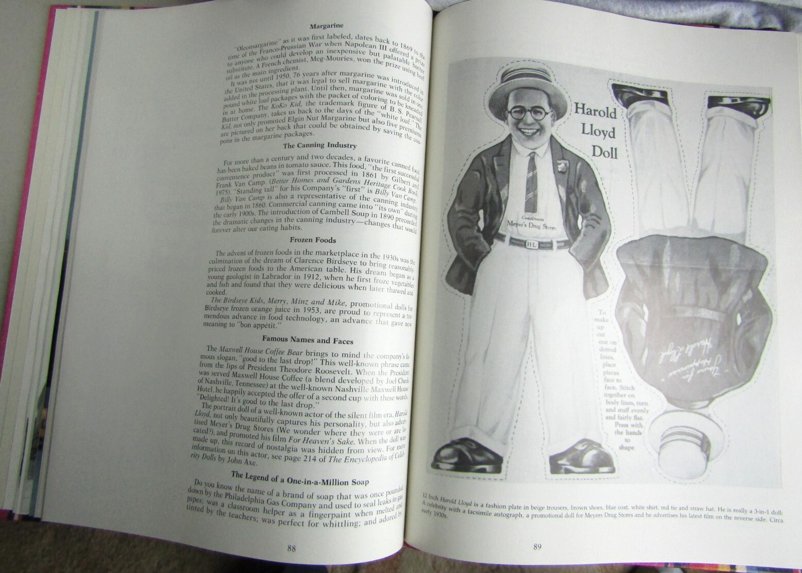 UFDC Fiesta of the Dolls BOOK, San Antonio 1984, 164 pages