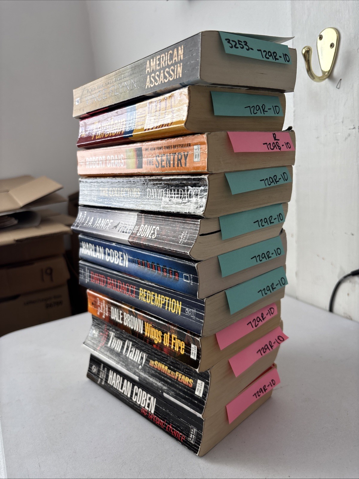 Lot of 10 – Mystery and Thrillers – Mixed Authors – FREE SHIPPING