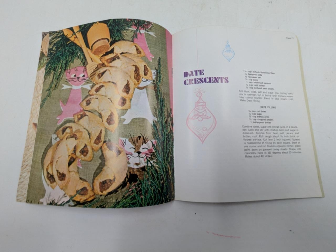 1971 WE Energies Cookie Book Wisconsin Electric Christmas Cooky Recipe Book A
