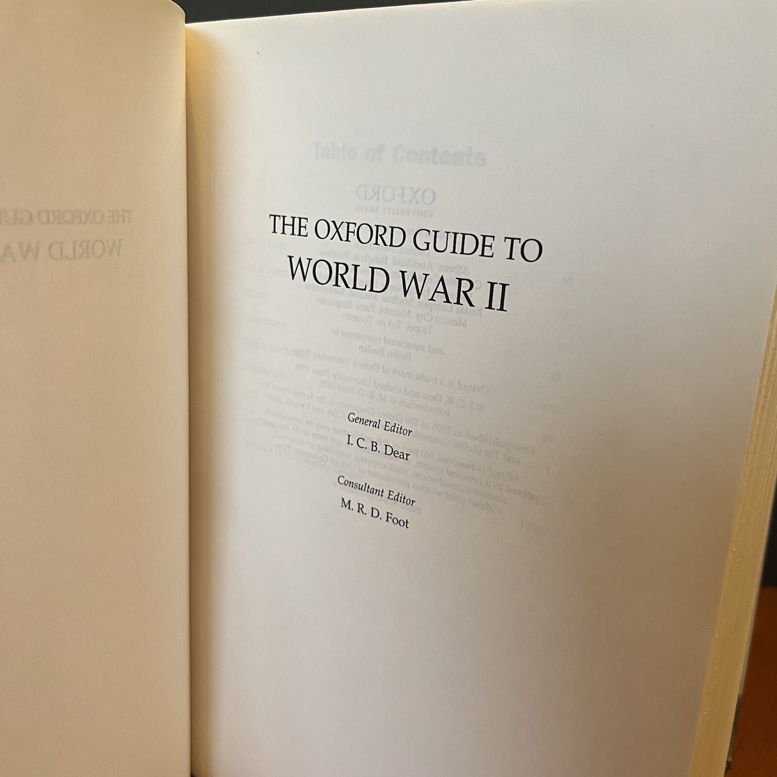 World War II Book The Oxford Guide Ed. I.C.B. Dear 1995 Military History Battle
