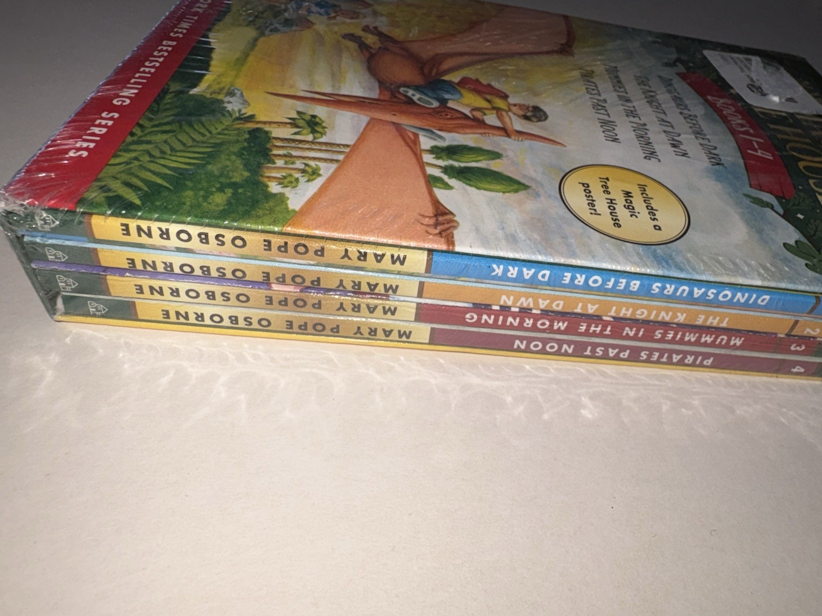 Magic Tree House Boxed Set, Books 1-4: Dinosaurs Before Dark, The Knight at Dawn