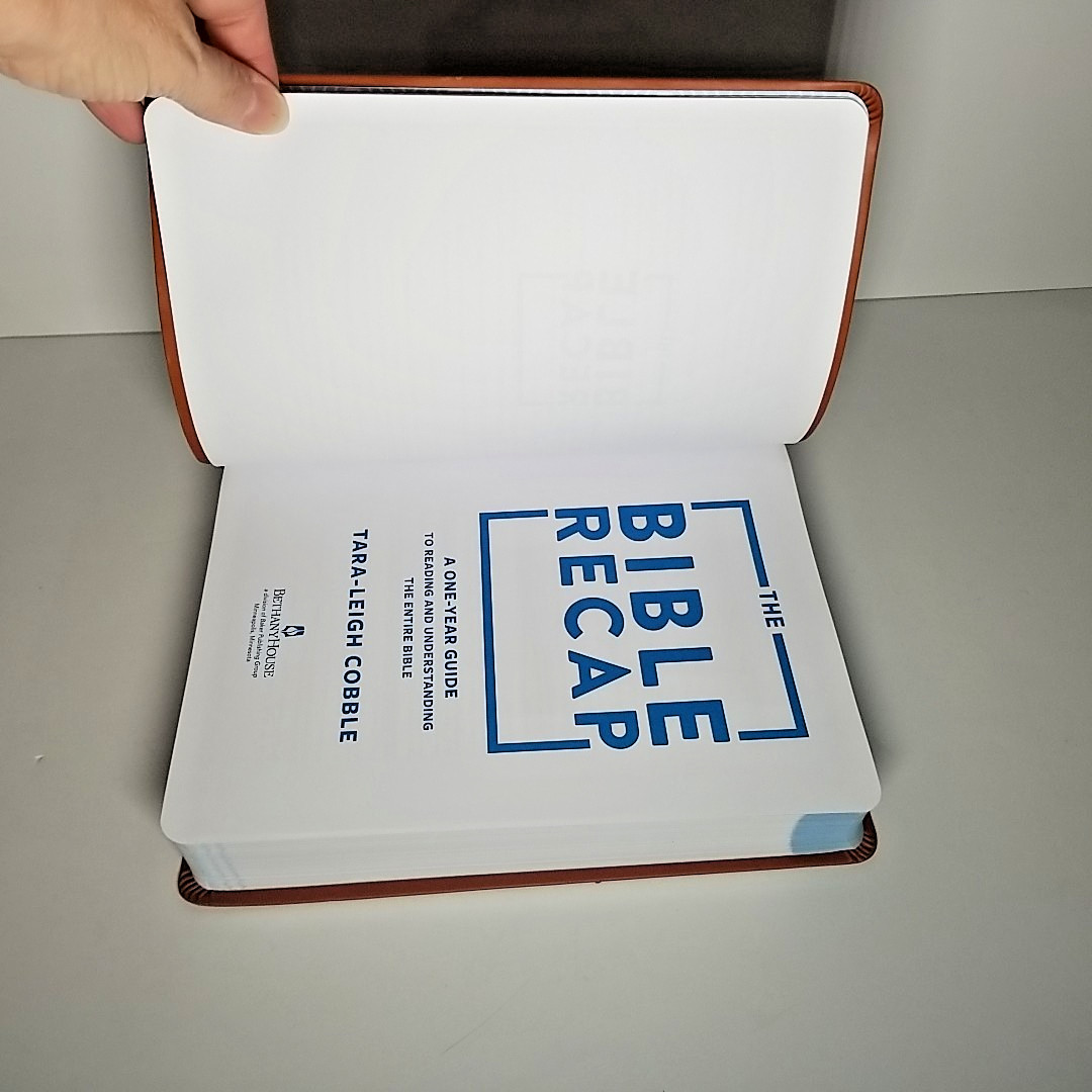 The Bible Recap Deluxe Edition: A One-Year Guide – Tara Leigh Cobble – Bethany