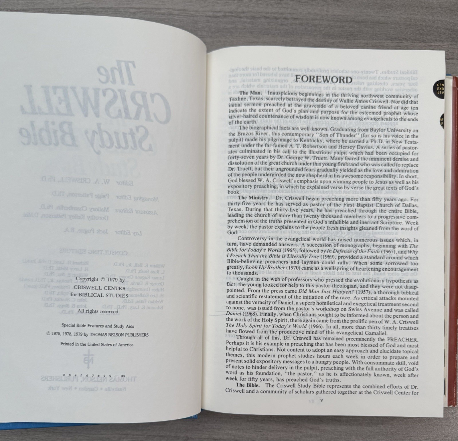 Criswell Study Bible 1979 Thumb Indexed; Blue Hardcover Dust Jacket; Nelson 851