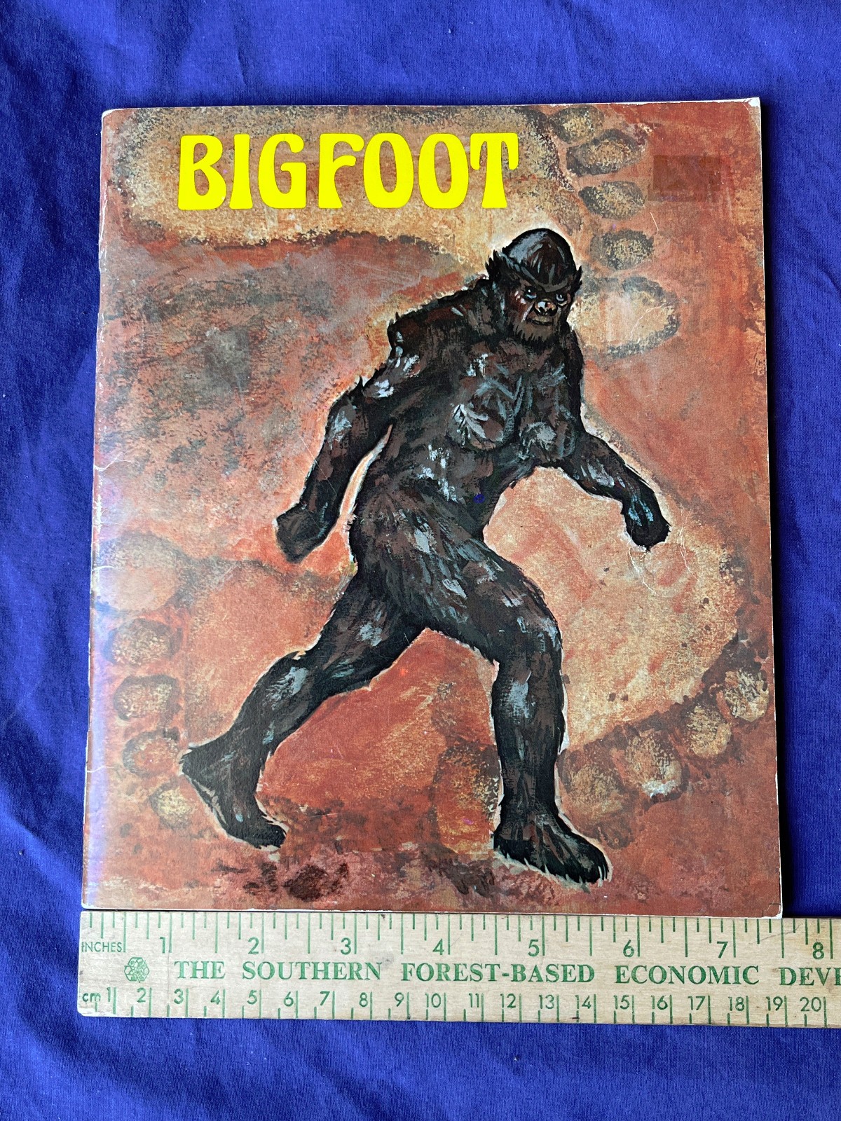 Rare BIGFOOT Book Crestwood House Ian Thorne Yeti Abominable Snowman