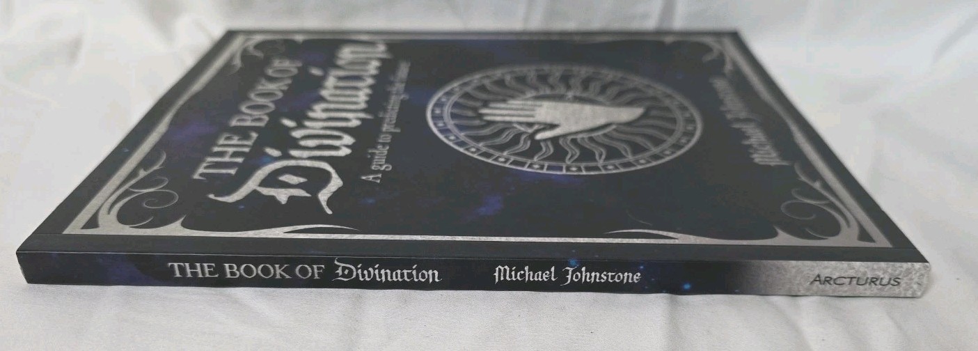 Michael Johnstone The Book of Divination (Paperback) (UK IMPORT)
