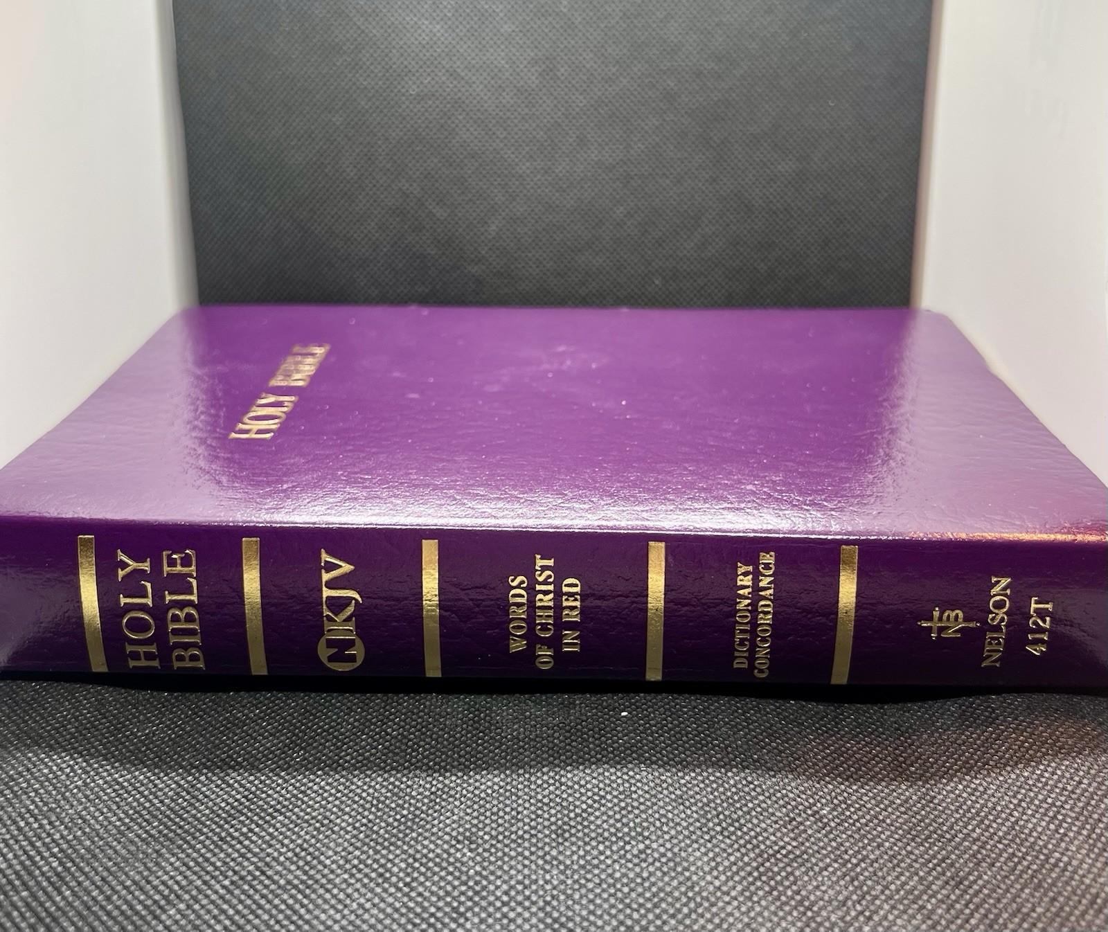 1982 Nelson Holy Bible New King James Version NKJV Black Leather Red Letter