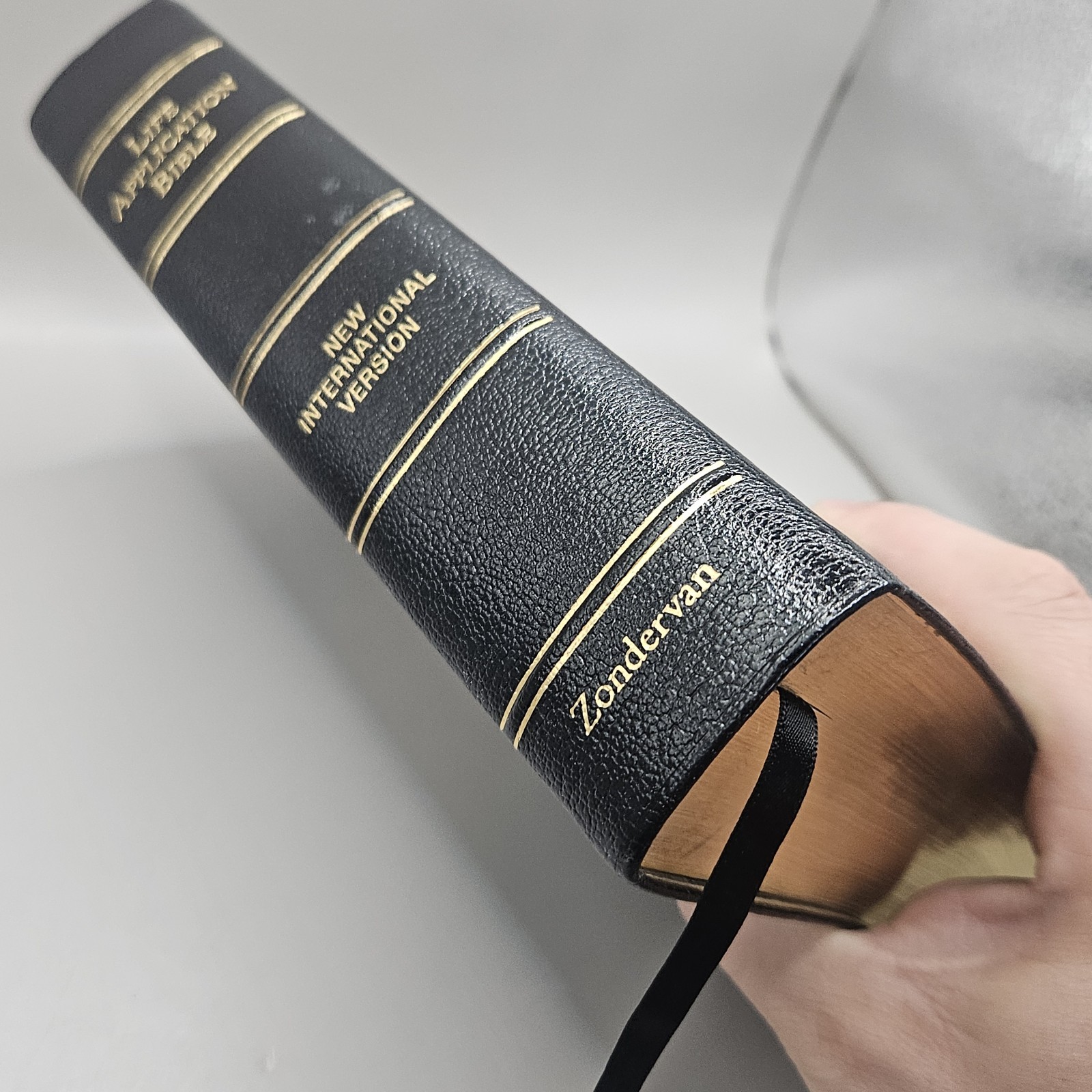 NIV 1984 Life Application Study Bible Thumb Indexed – Black Genuine Leather