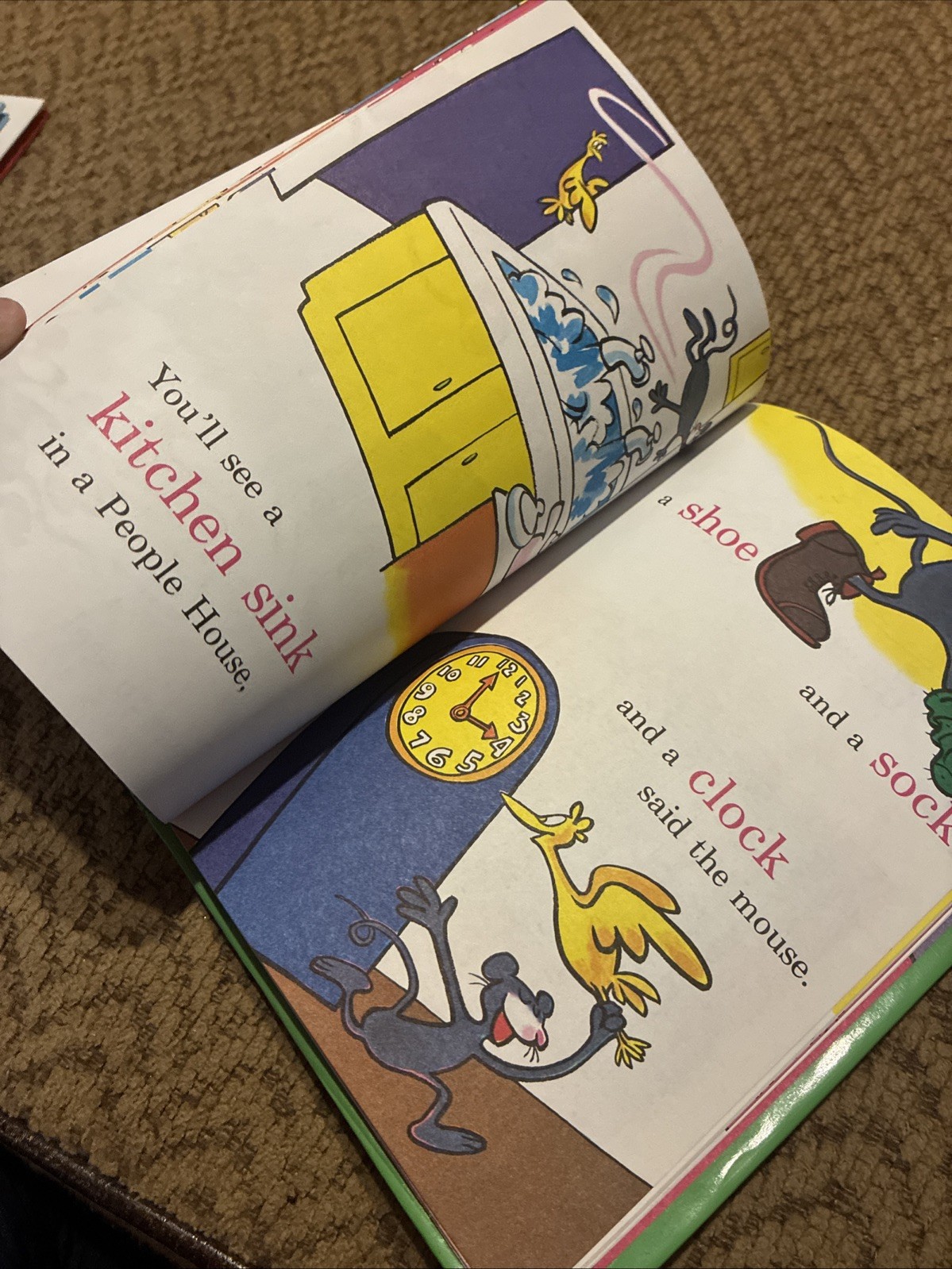 LN In a people house Dr. Seuss hardcover book 6.75″ x 9.25″